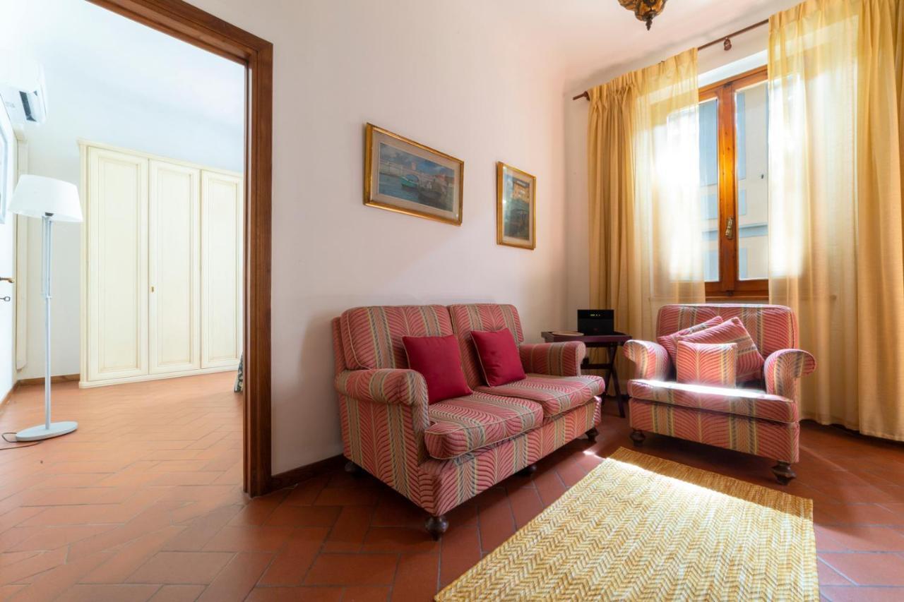 110 Sqm Apartment 6 Sleeps In Santa Croce Firenze Esterno foto