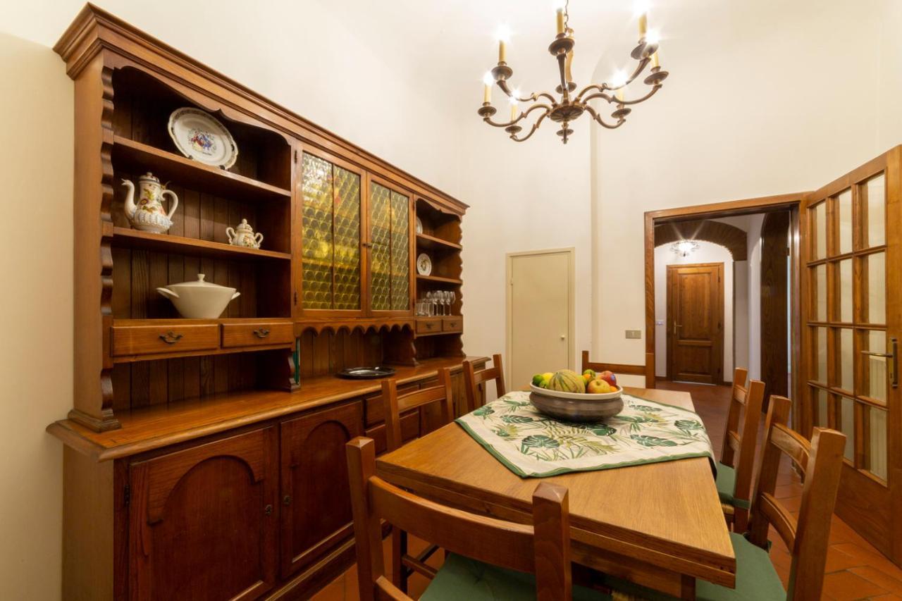 110 Sqm Apartment 6 Sleeps In Santa Croce Firenze Esterno foto