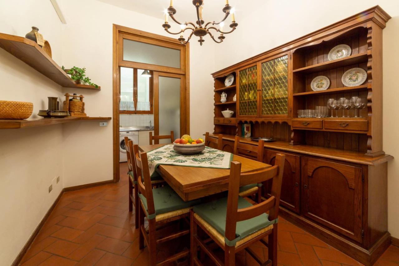 110 Sqm Apartment 6 Sleeps In Santa Croce Firenze Esterno foto
