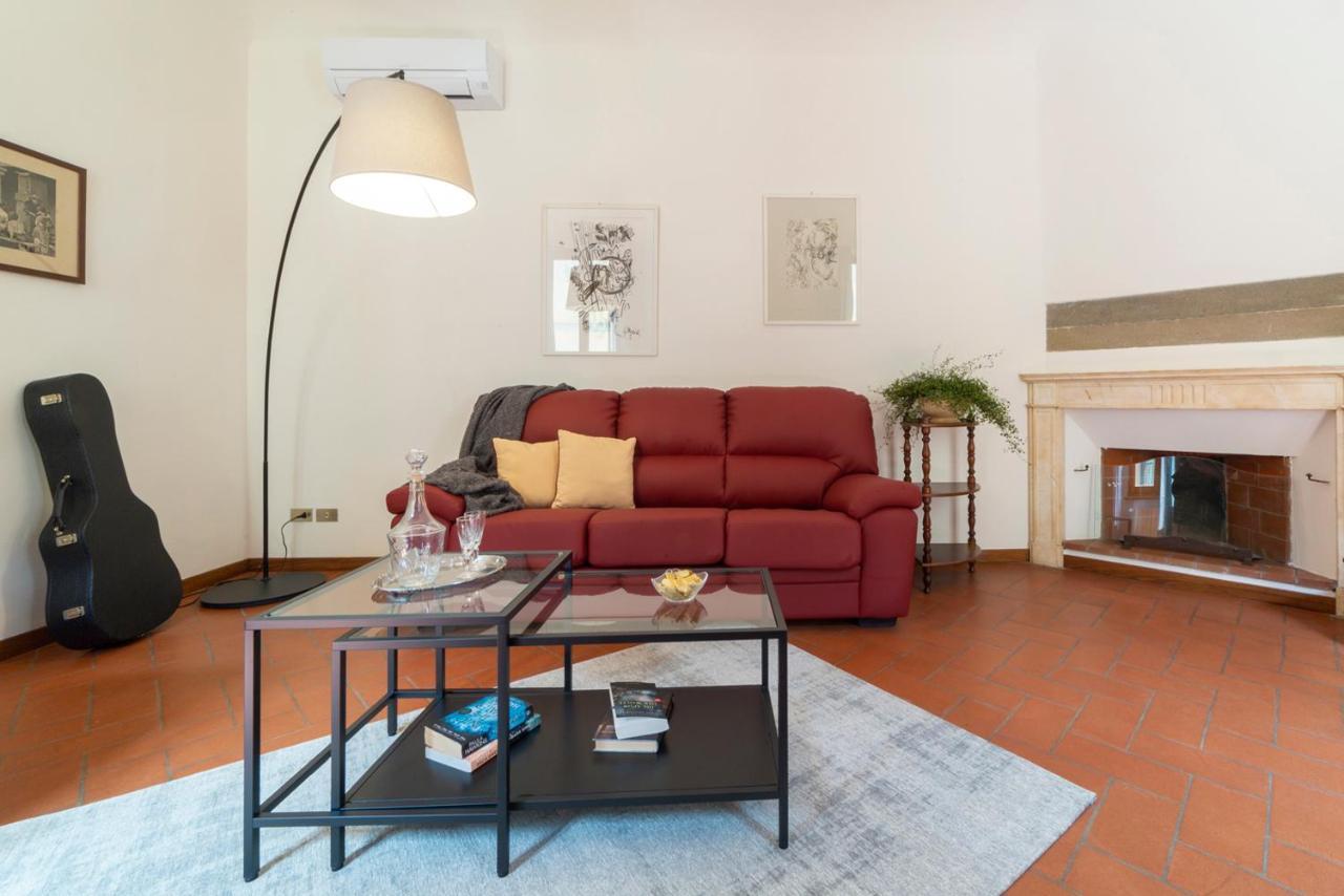 110 Sqm Apartment 6 Sleeps In Santa Croce Firenze Esterno foto
