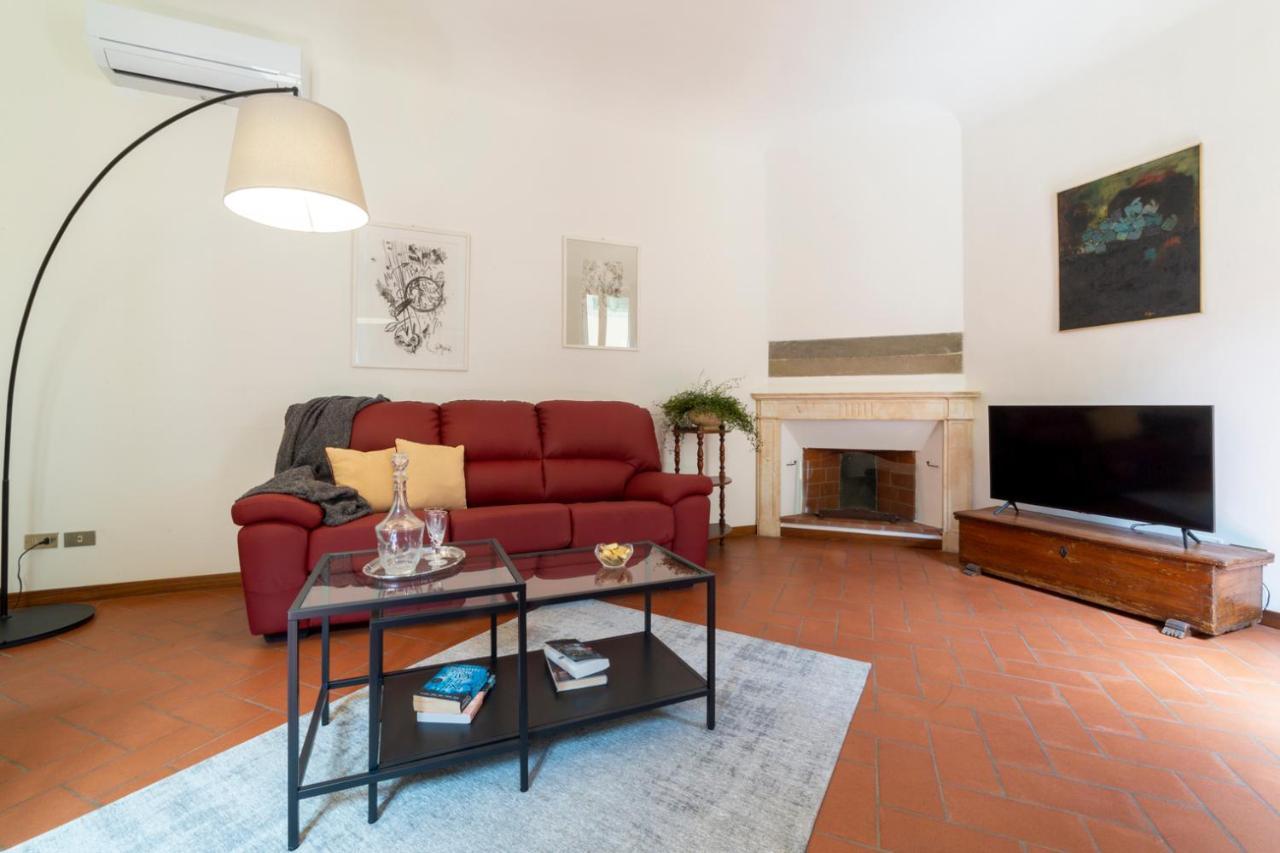 110 Sqm Apartment 6 Sleeps In Santa Croce Firenze Esterno foto