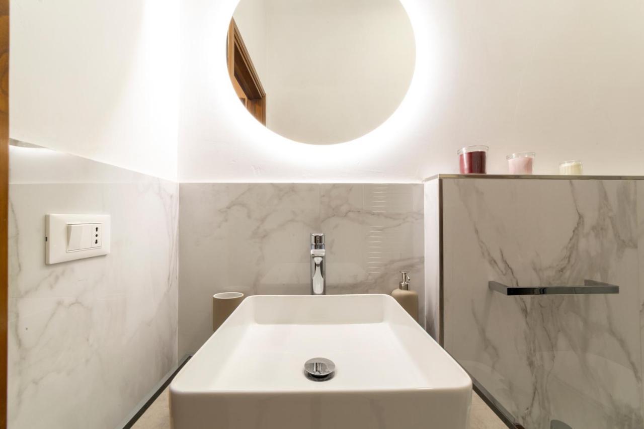 110 Sqm Apartment 6 Sleeps In Santa Croce Firenze Esterno foto